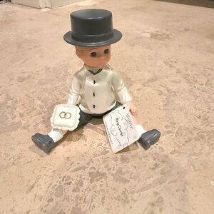 Madame Alexander Ring carrier